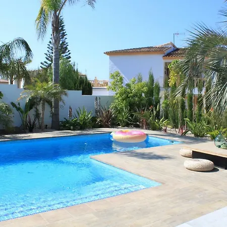 Bohospanishvilla Hébergement de vacances *